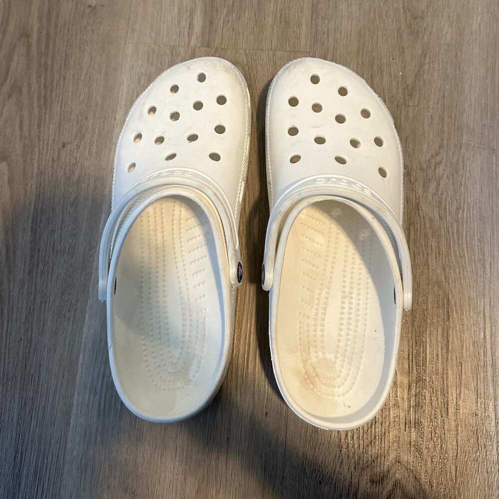 White Crocs Sz 11